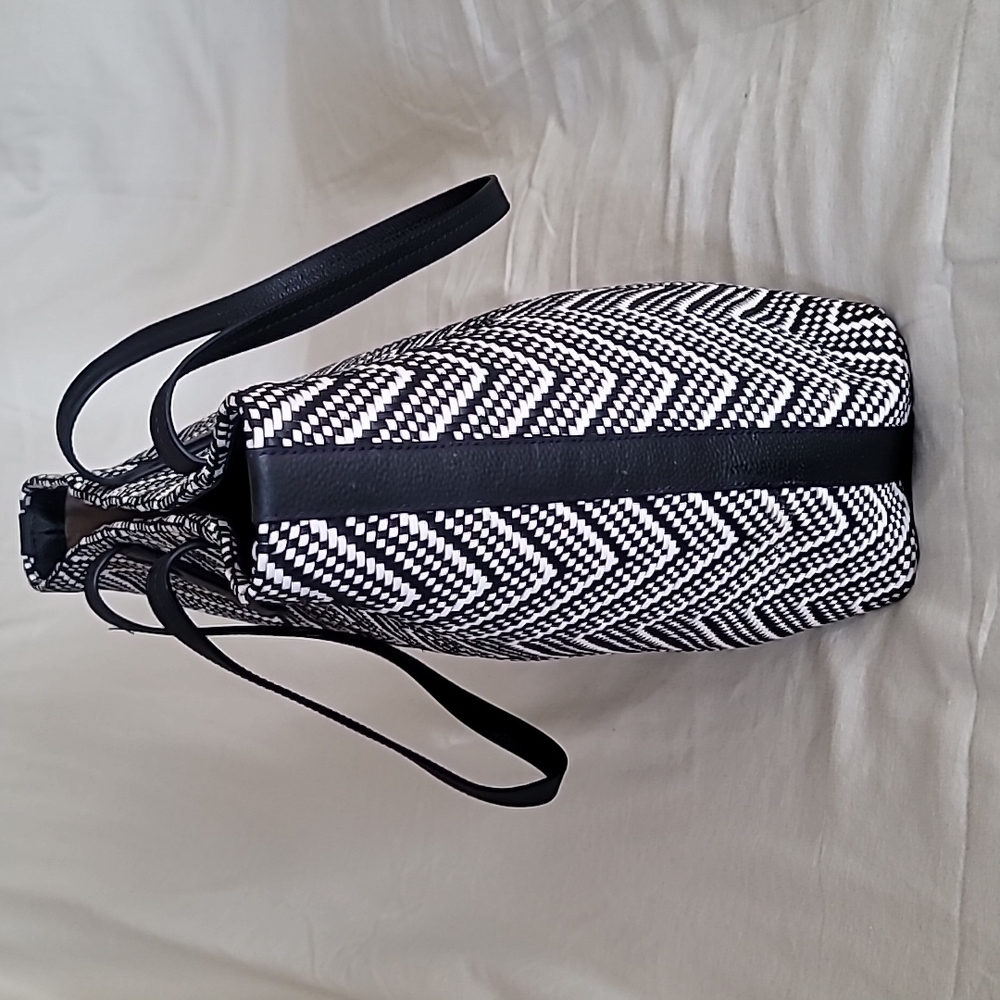 Michael Kors Dark Blue & White Chevron Large Woven Leather Tote Bag Purse NWT - Picture 7 of 10